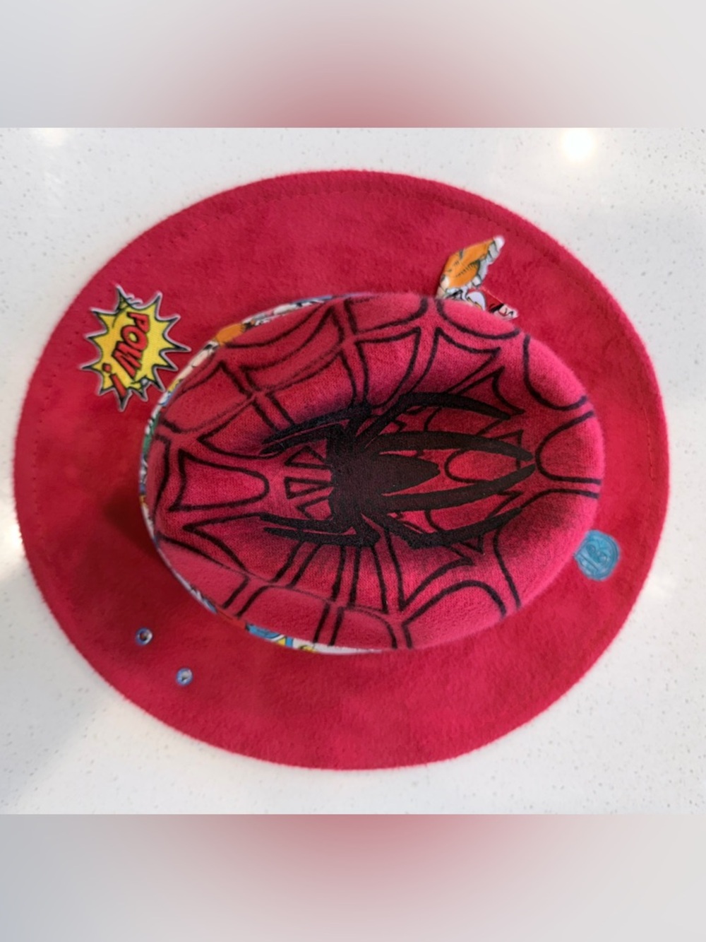 Red Spider-Web Graphic Wool Fedora Hat